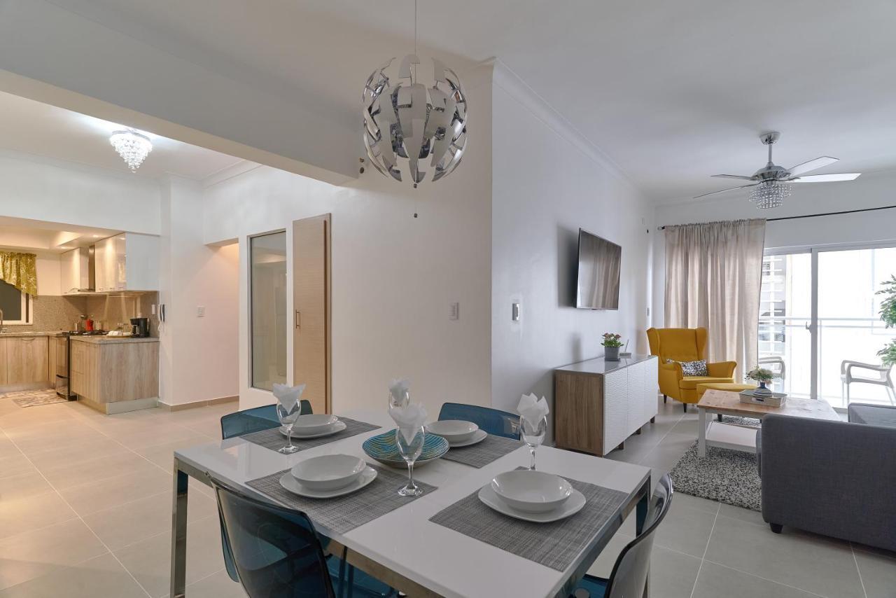Dom. Rep. Exclusive 2 Bed Apt. Evaristo Morales Santo Domingo Kültér fotó