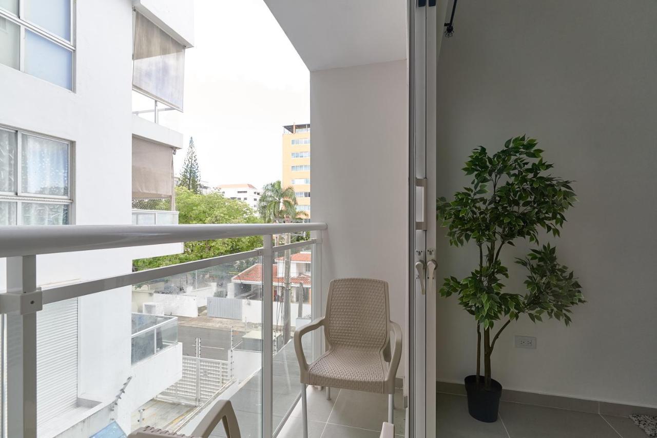 Dom. Rep. Exclusive 2 Bed Apt. Evaristo Morales Santo Domingo Kültér fotó